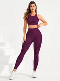 Conjunto fitness cintura alta e decote na costa.