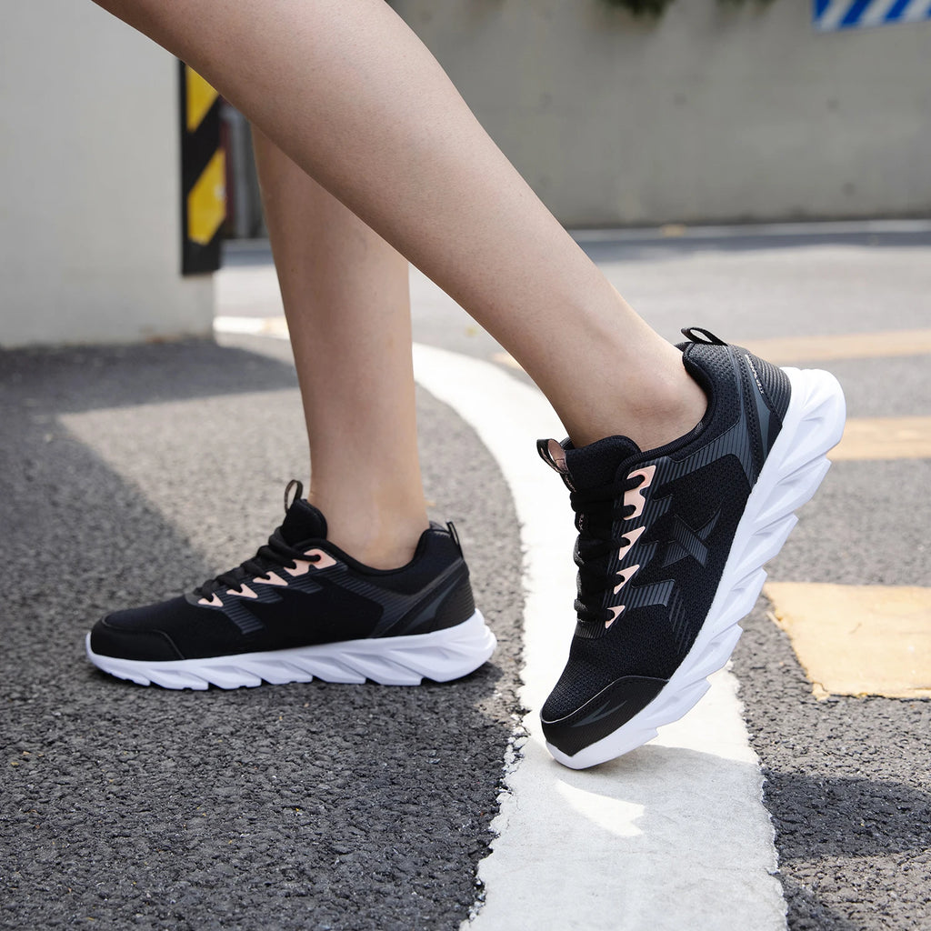 Tenis femenino Xtep esportivo.