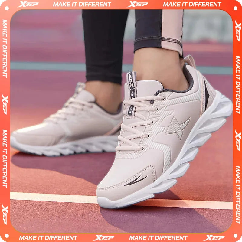 Tenis femenino Xtep esportivo.